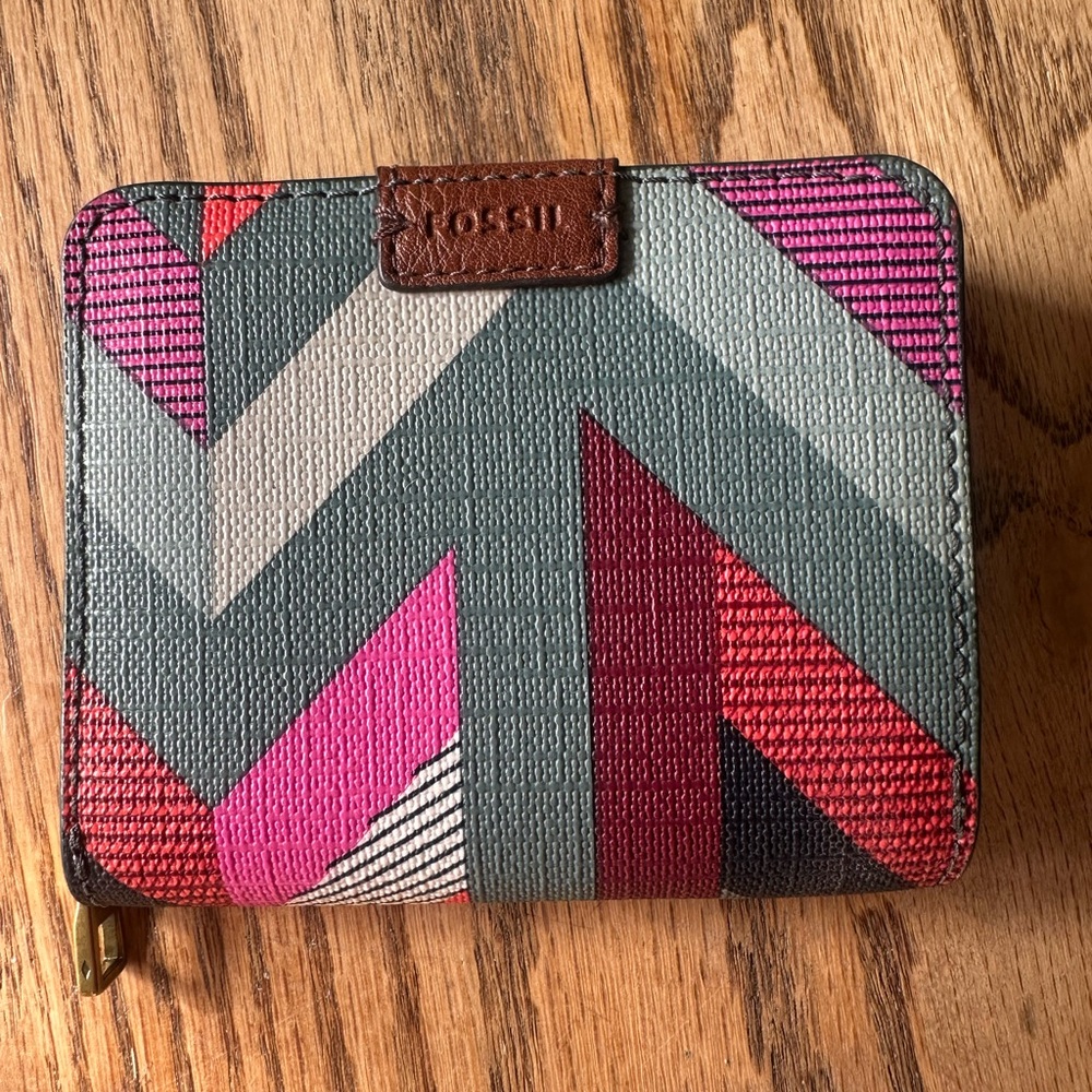 Fossil Women's Geometric Pink and Green Wallet